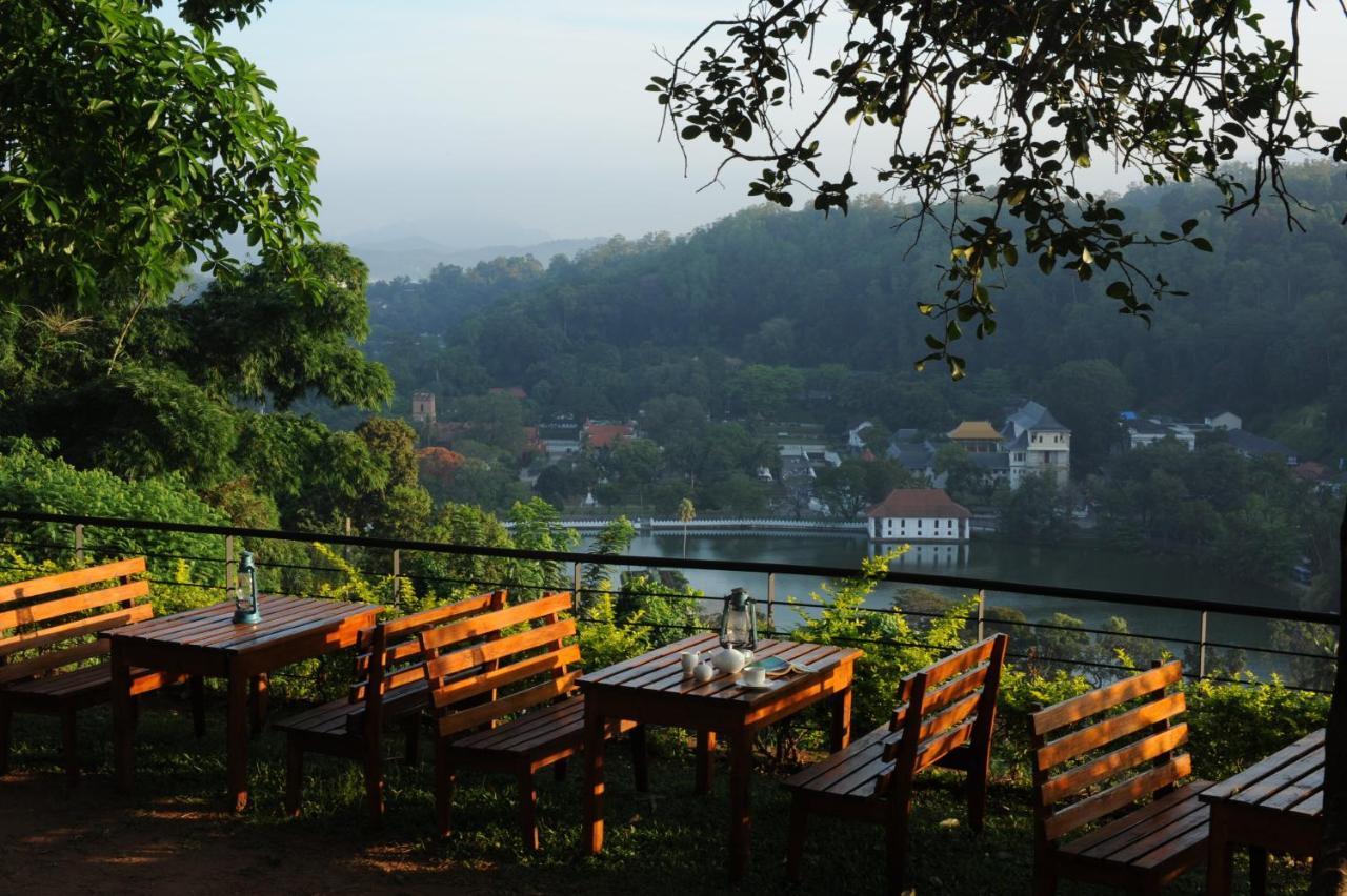Hotel See Kandy Esterno foto