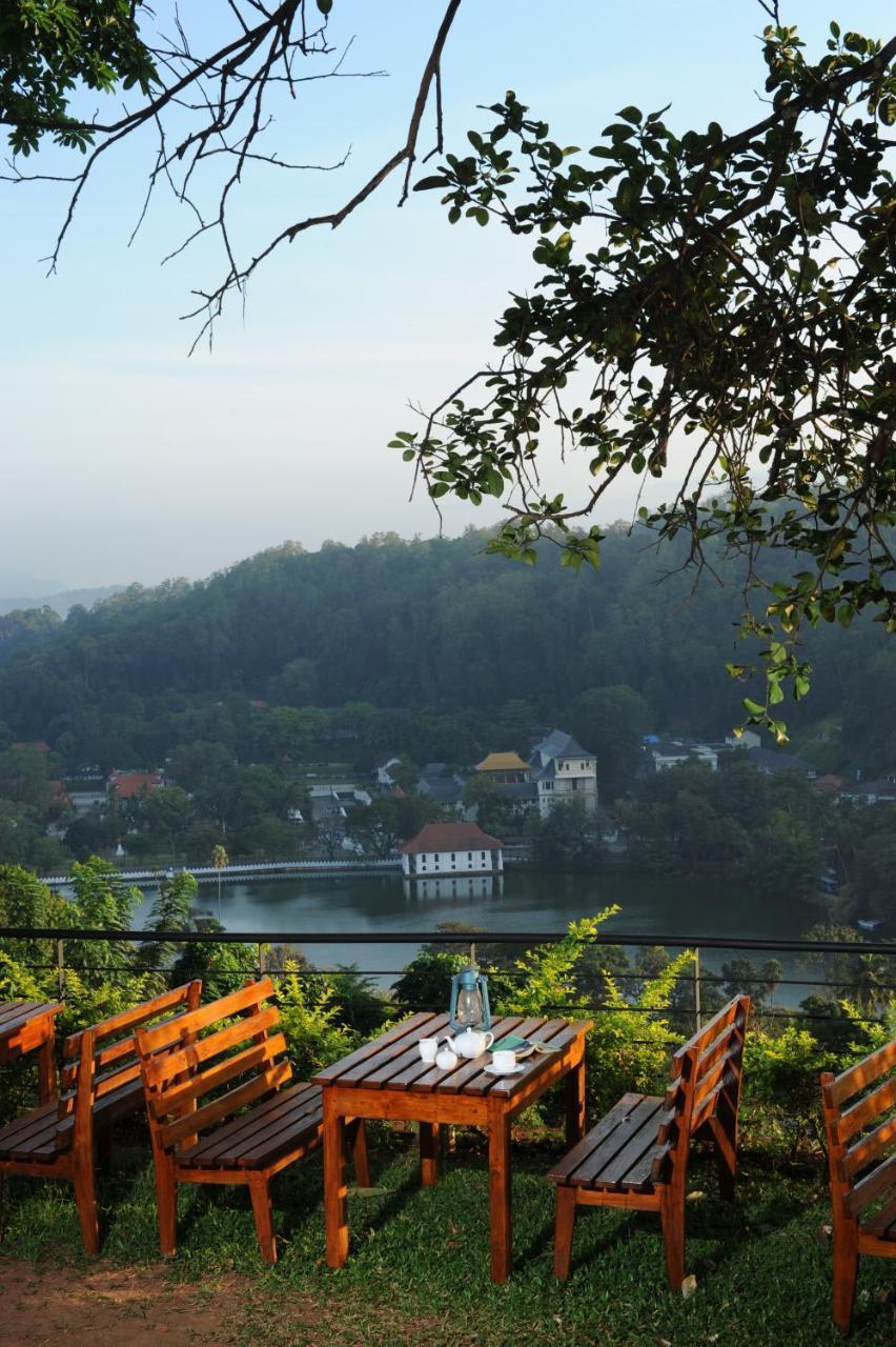 Hotel See Kandy Esterno foto