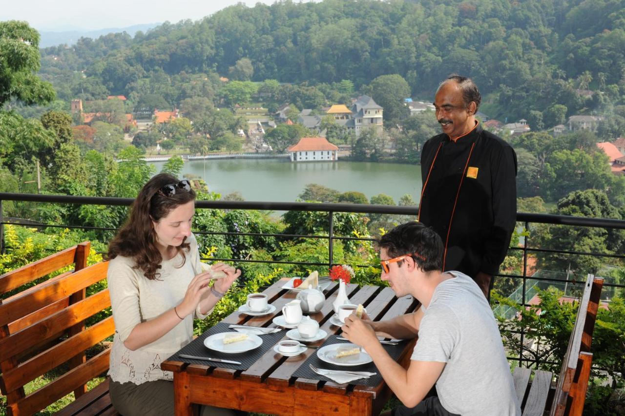 Hotel See Kandy Esterno foto