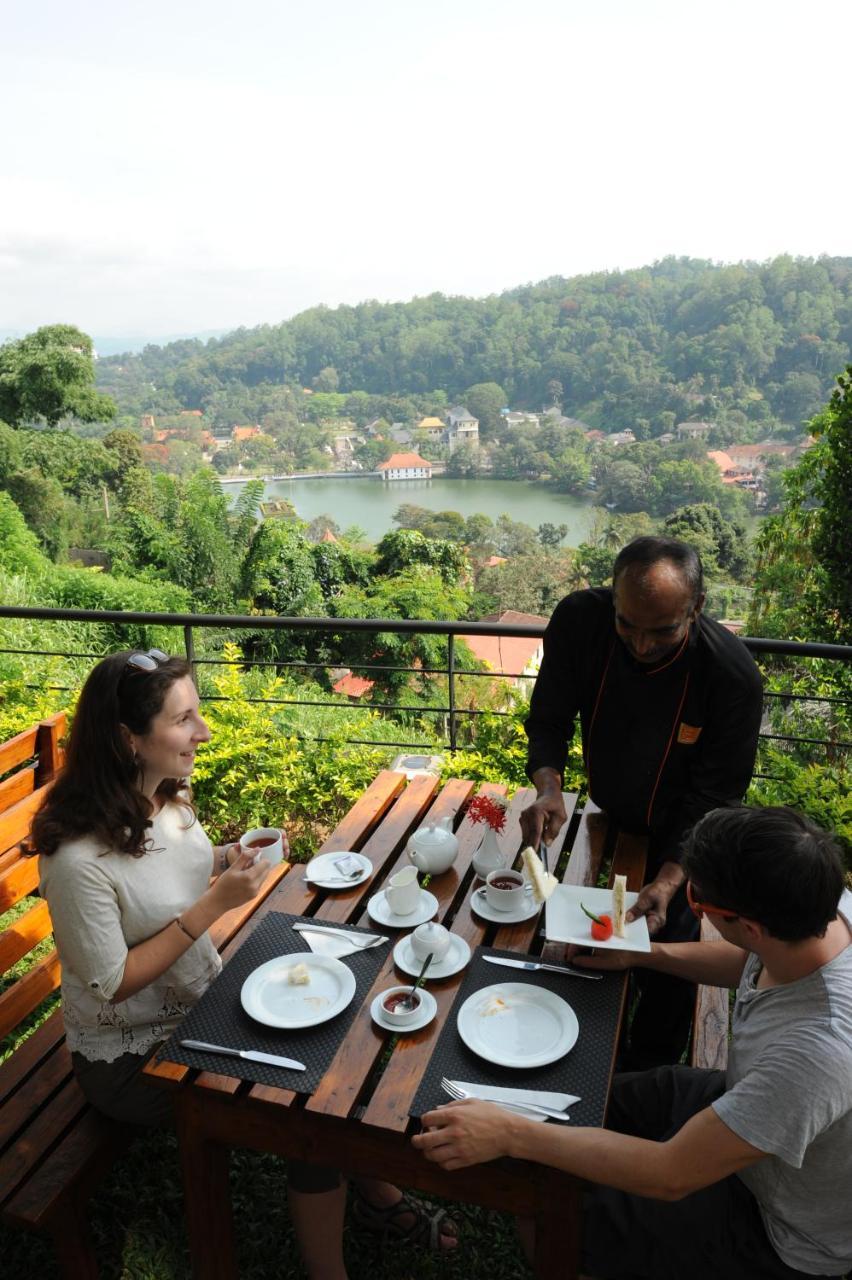 Hotel See Kandy Esterno foto