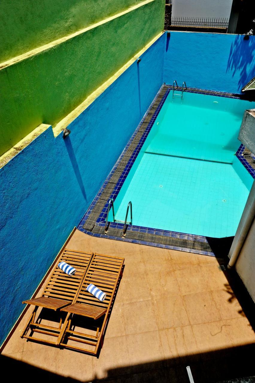 Hotel See Kandy Esterno foto