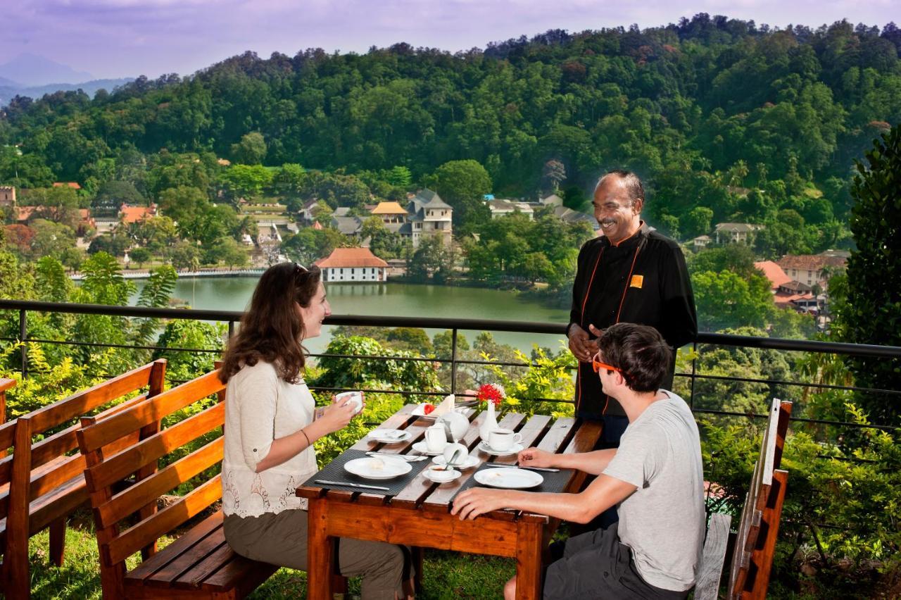 Hotel See Kandy Esterno foto